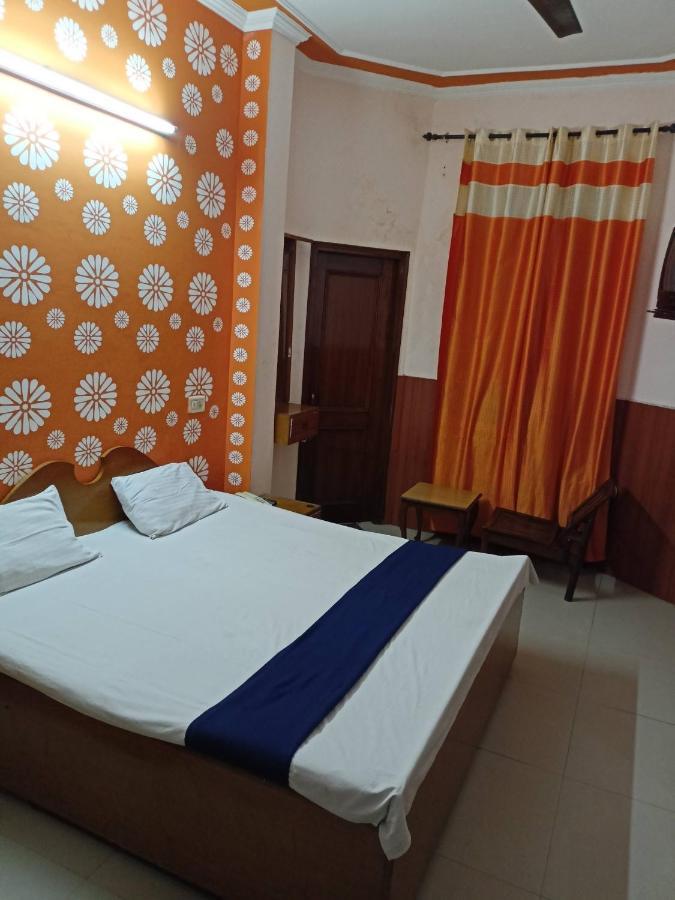 Sunrise Hotel Jalandhar Exteriör bild